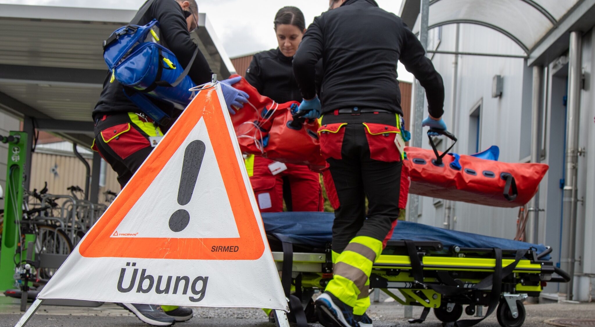 Wir suchen eine/n Dipl. Rettungssanitäter/-in HF mit Zusatzfunktion Praxisausbilder/-in